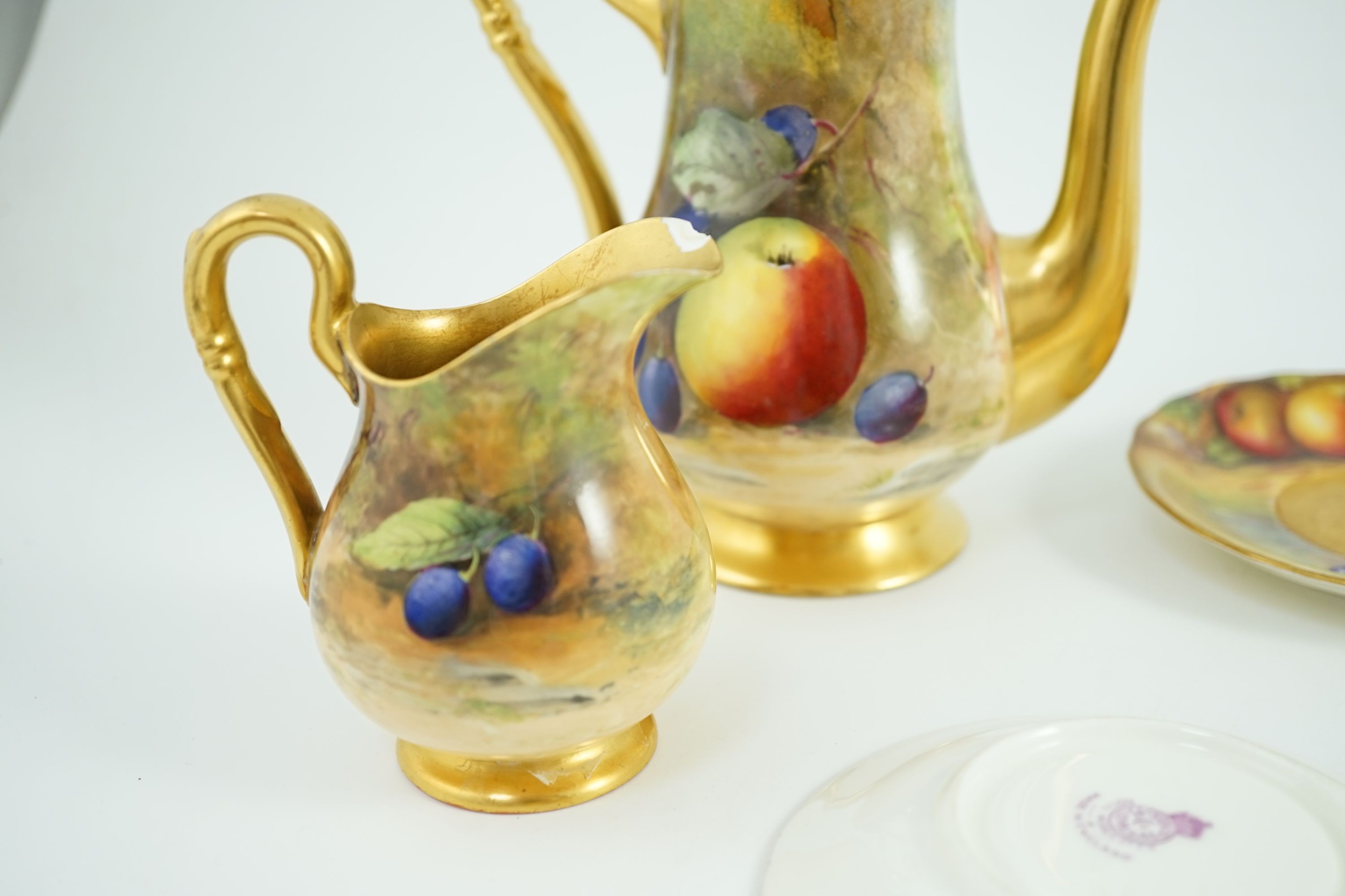 A Royal Worcester fruit painted coffee set, c.1924/25, Coffee pot 17.5cm high